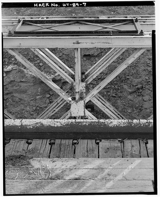 7. DETAIL OF RAIL STRUCTURE AND SURFACE - EAST TO WEST -...