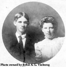 John Oscar & Elsie L. (Muma) Evans