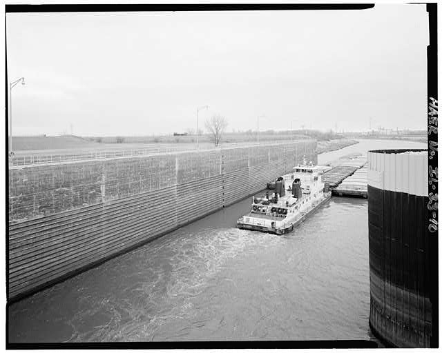 10. DETAIL VIEW OF LOWER GUIDEWALL (SEAWALL), LOOKING...