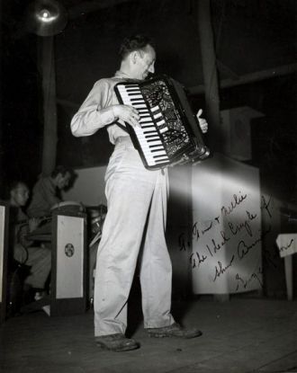 USO - George at a stage show