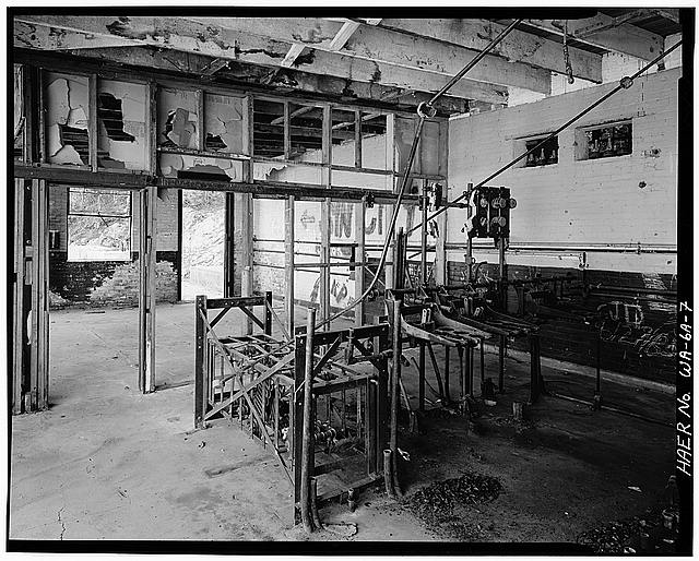 7. VIEW OF CONTROL ROOM, SHOWING METAL MACHINERY RACKS...