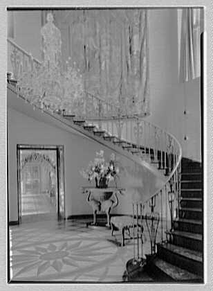 M.M. Van Beuren, residence in Middletown, Rhode Island....
