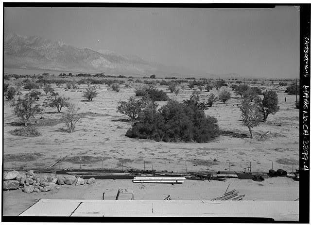 4. LOOKING NORTHWEST FROM ROOF OF AUDITORIUM - Manzanar...