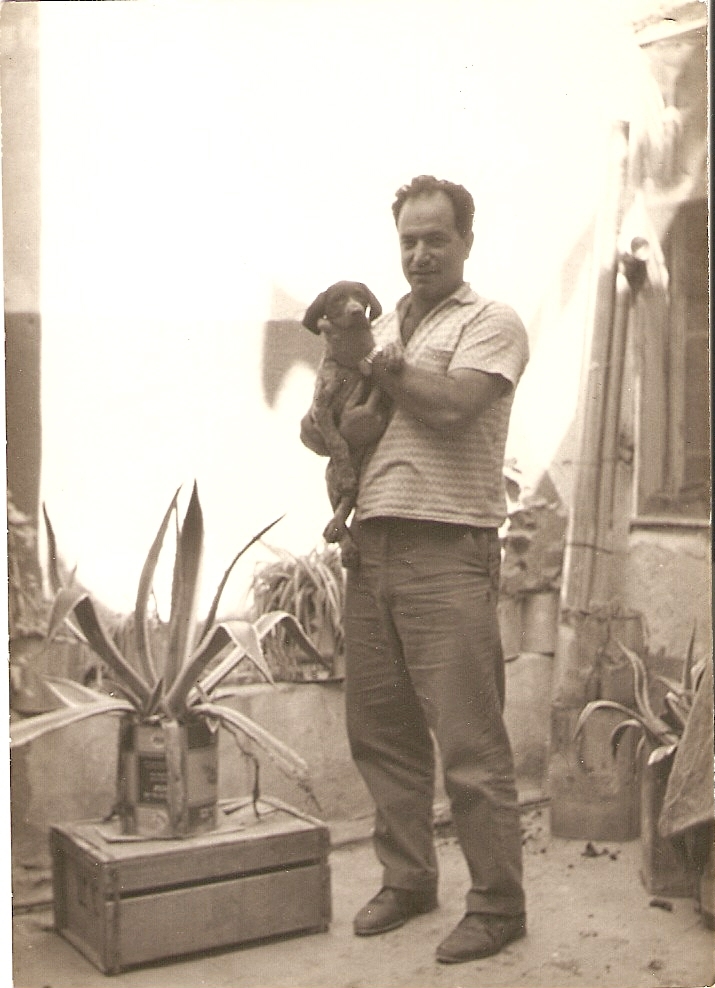 Itzchak Bergbaum & puppy