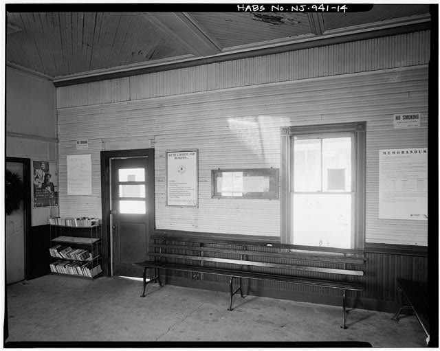 14. INTERIOR, WAITING ROOM, LOOKING NORTHWEST - Fanwood...