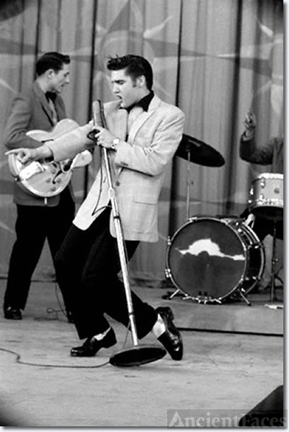 Elvis Presley, 1956