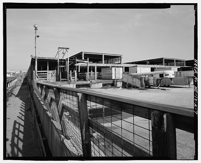 7. East front. View to northwest. - South Omaha Union...