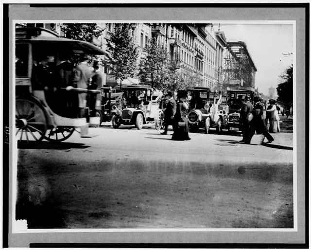 Berlin, Germany, Feb. 25, 1913--Traffic regulations in...