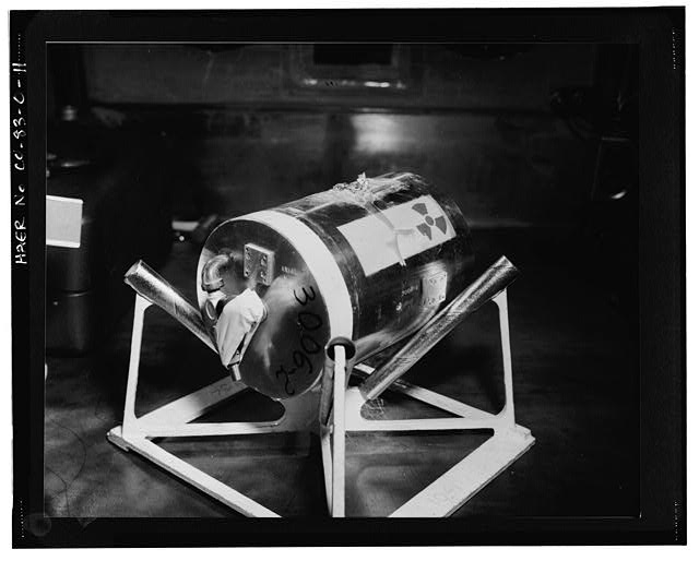 11. VIEW OF A SITE RETURN WEAPONS COMPONENT. SITE RETURNS...