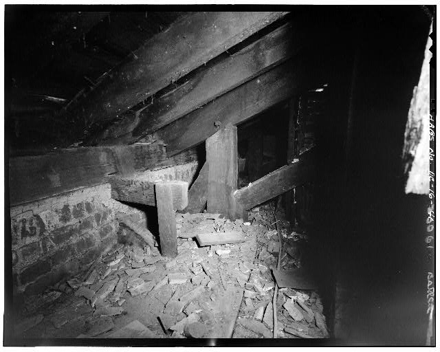 49. ATTIC, TYPICAL OUTRIGGING FOR NORTH AND SOUTH WALLS -...