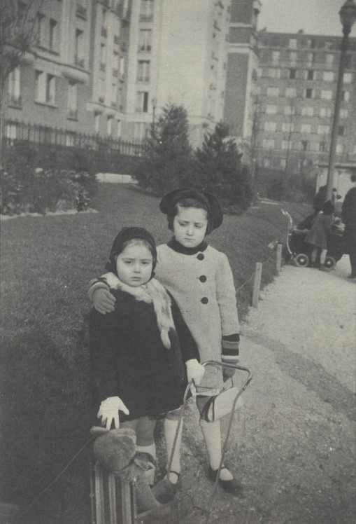 Gisele and Irene Frydlender 1942
