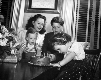 Hedy Lamarr and her children.