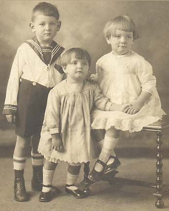 Tom Martha and Georgie Frame