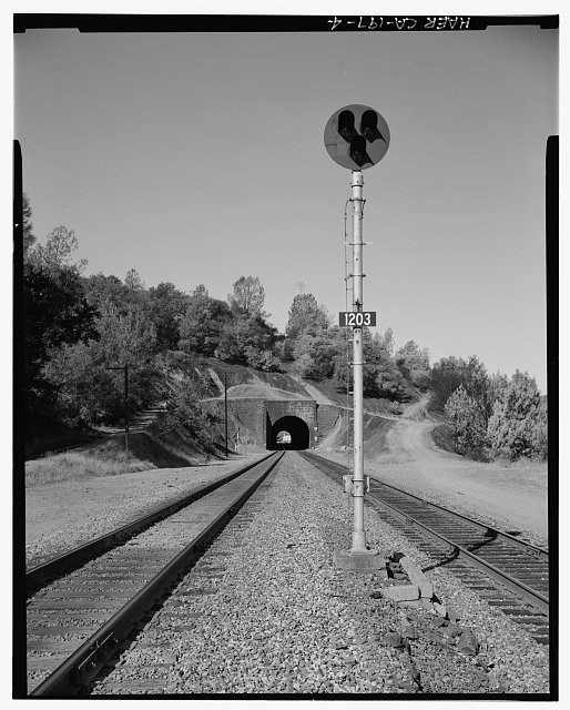 4. East portal of Tunnel 18, contextual view to west,...