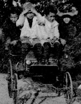 Halkett and Pfannenschmidt childern in wagon