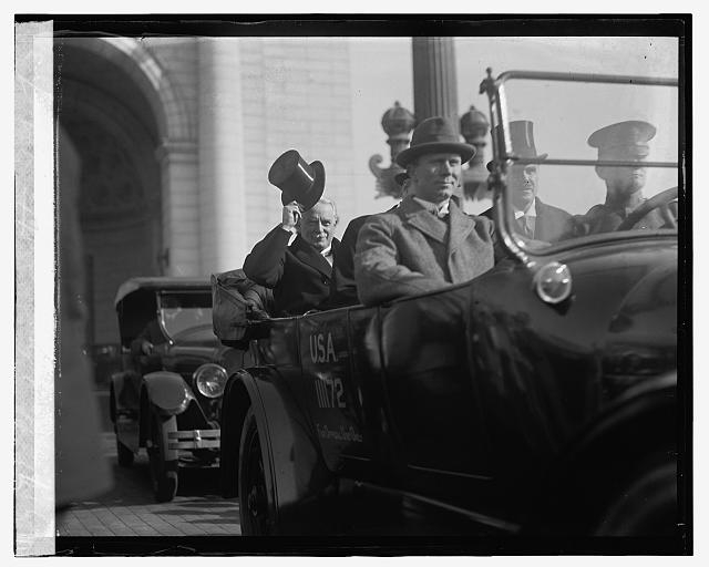 Lloyd George at station, 10/25/23