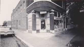 Edwin J Woehl store, Illinois