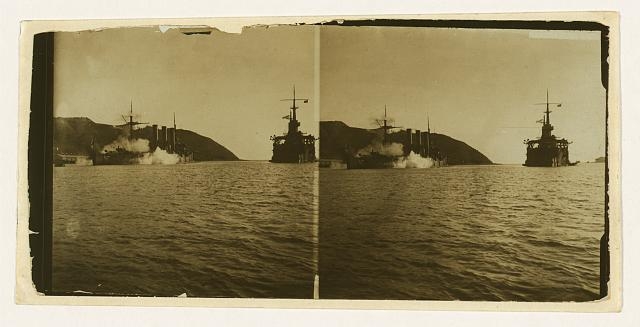 [Destroying a fleet -- battleship Pallada struck by a 500...