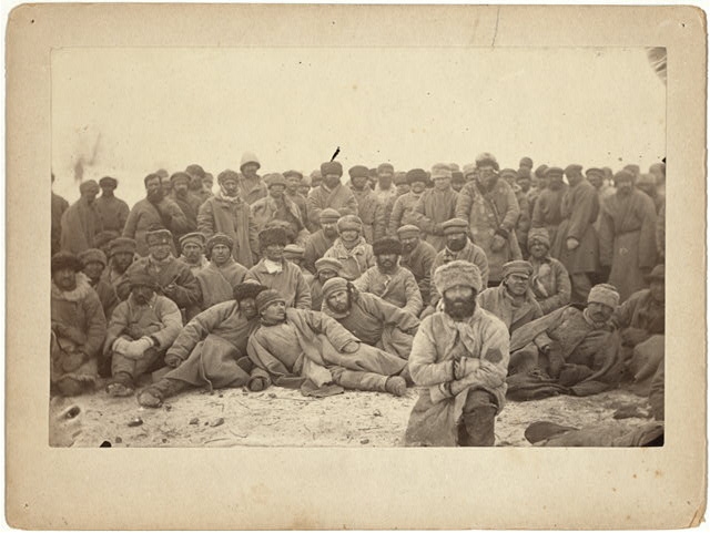 A group of hard-labor convicts (common criminals) in Siberia