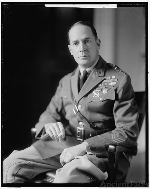 MacARTHUR, DOUGLAS. GENERAL