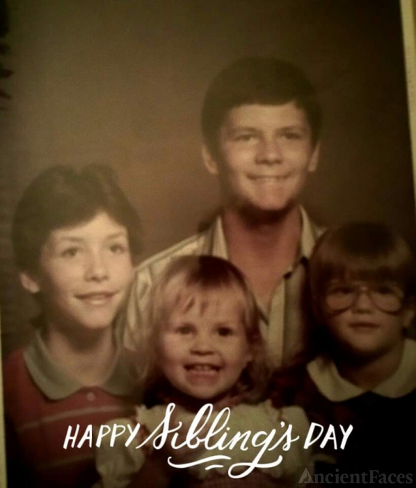 Happy siblings day
