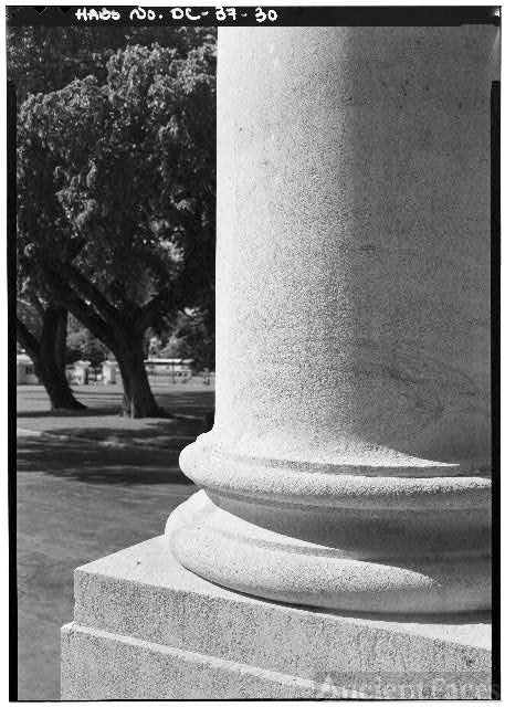 30. DETAIL SHOWING BOTTOM OF TYPICAL COLUMN - White...