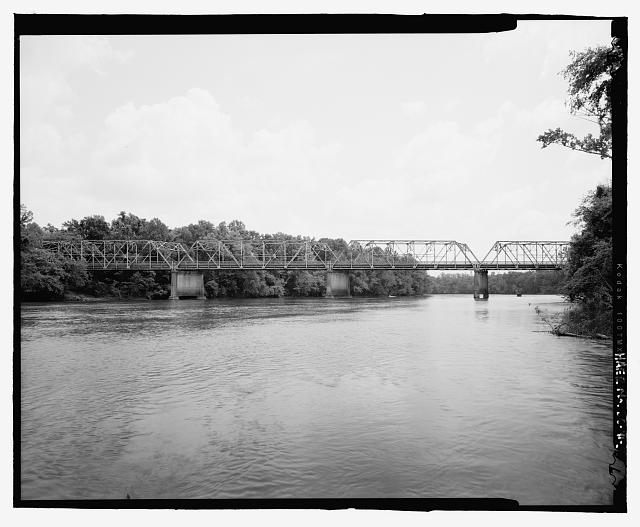 PLANAR VIEW OF NORTH SIDE OF BRIDGE, FACING SOUTHEAST -...