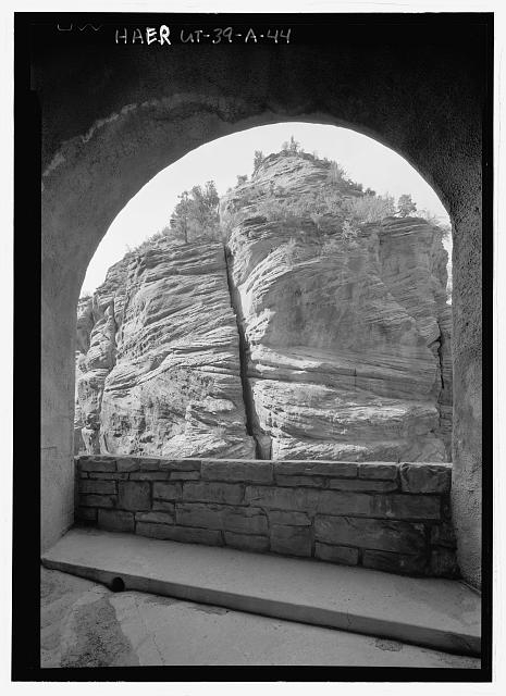 View of Gallery No. 5 - Zion-Mount Carmel Highway,...