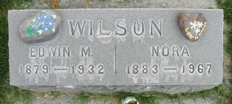 Edwin and Nora Wilson gravesite