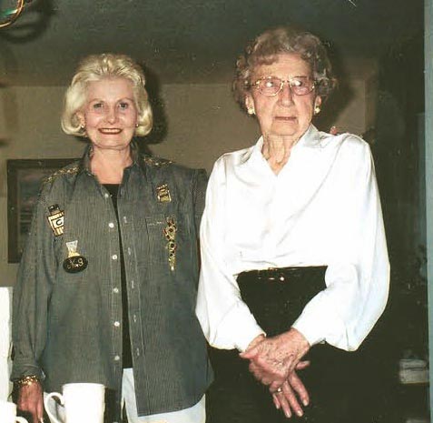Virginia Dow and aunt, Elma Roth Marks