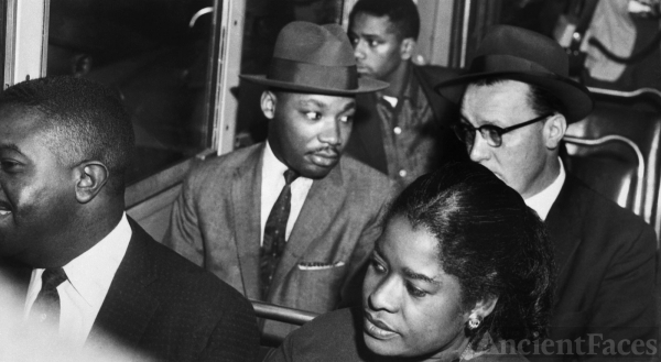 Martin Luther King, Montgomery Bus Boycott 1955