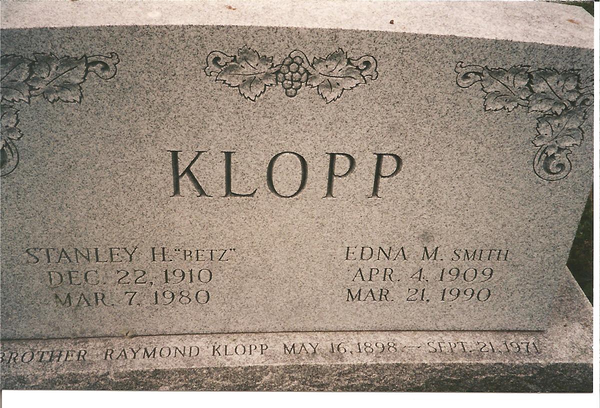 Headstone of Stanley H. Klopp & wife Edna (Smith) Klopp
