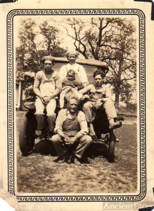 Luna McPike & sons