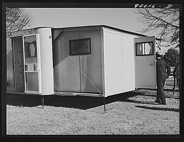 Palace mobile home. Expansion trailer for emergency...