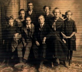 John & Lydia Broadbent Family. Minnesota 1917