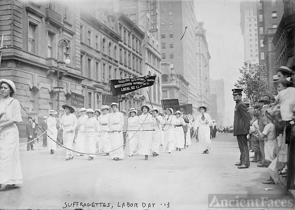 Suffragettes March - Labor Day '13