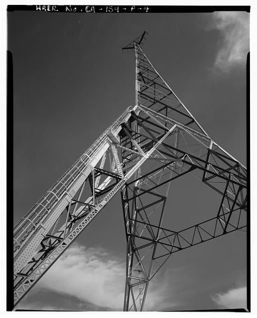 4. VIEW LOOKING UP NORTH SIDE OF TOWER 32 SHOWING LADDER...