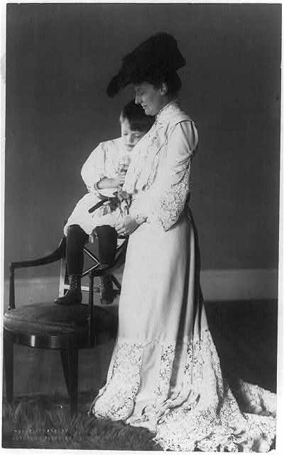Edith Kermit Roosevelt with Quentin, 1902