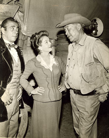 Robert Strauss, Bette Davis, and Ward Bond on Wagon Train.
