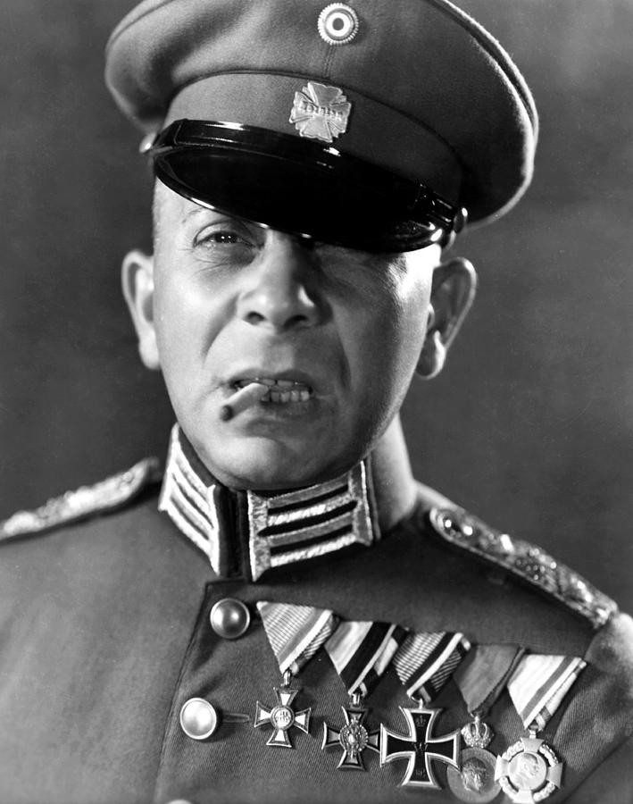 Erich von Stroheim.