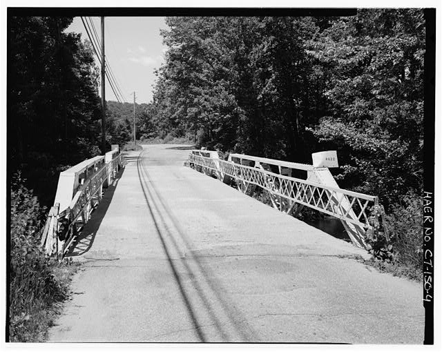 4. VIEW WEST, TRAFFIC LEVEL FROM EAST END - Perkins...