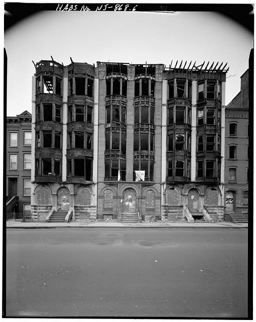 6. BUILDINGS AT 304-8 MONTGOMERY - Montgomery Gateway...