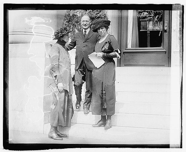 Mrs. Mary Hicks, Alfred Bettman, Mrs. Bernard Pollock,...