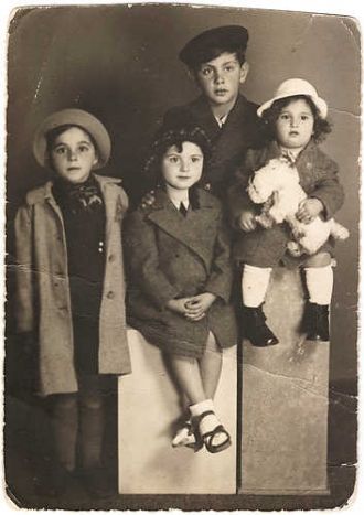 Elisabeth Da Donceca & family
