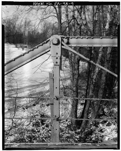 9. DETAIL VIEW OF UPPER JOINT, NORTH TRUSS -...