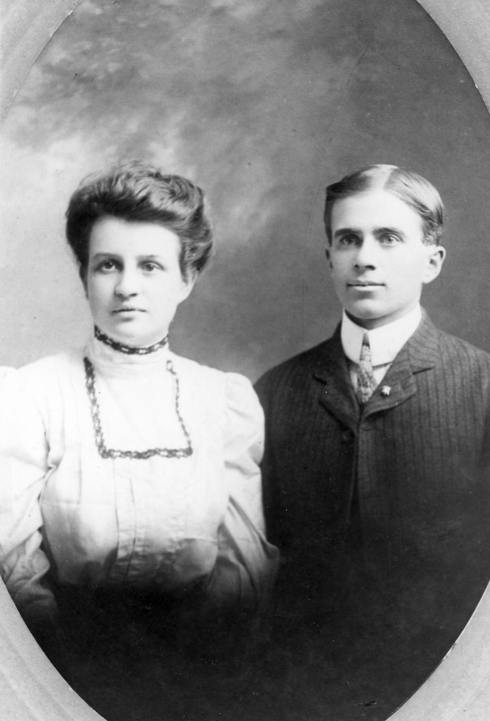 Isabelle & Archie wedding 1905