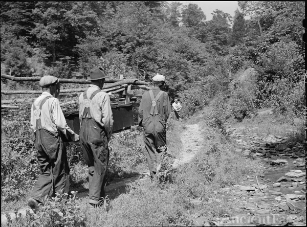 Carrying a coffin in Kentucky 1940