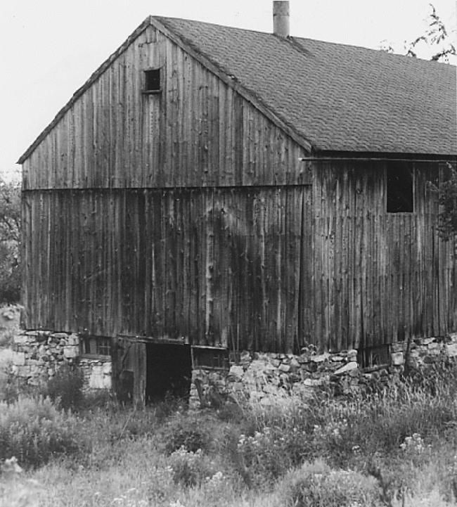 John Mc Robbie Rossie barn