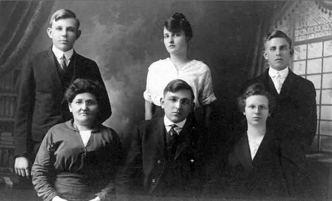 Johnsen Family of Omaha, NE