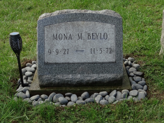 Mona Beylo head stone